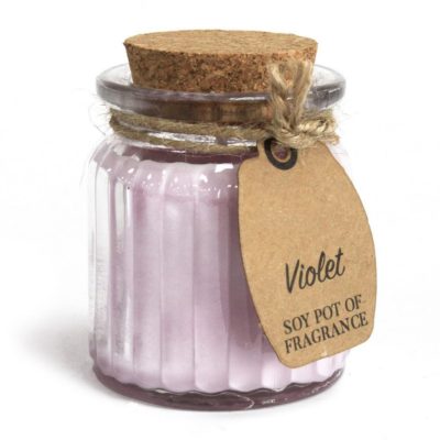 přírodní sójová svíčka fialka ze sójového vosku fialková květinová