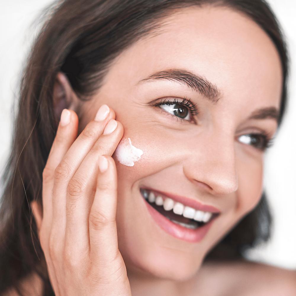 Natuint – Lehký hydratační pleťový krém 50 ml natuint blue essential all day cream lahky hydratacny krem dulcia
