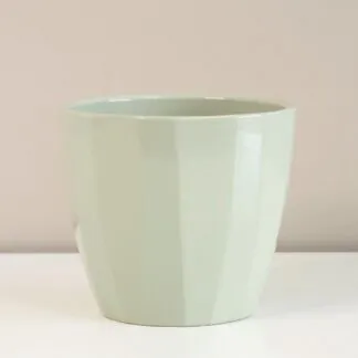 matový zelený keramický crepnik květináč obal na květináč s hranami plantize