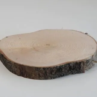 dřevěná podložka s korou táck podnos plat podstavec